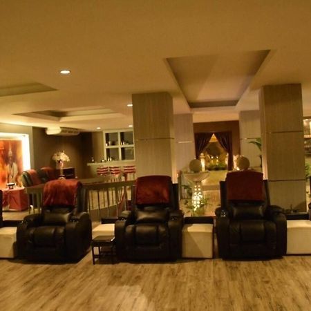 Indra Hotel Hatyai Hat Yai Exteriör bild